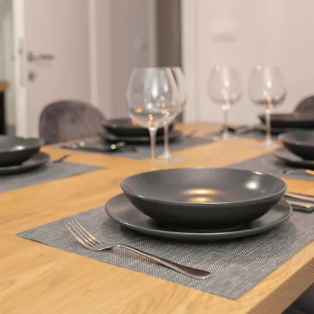 Grahek Apartment *