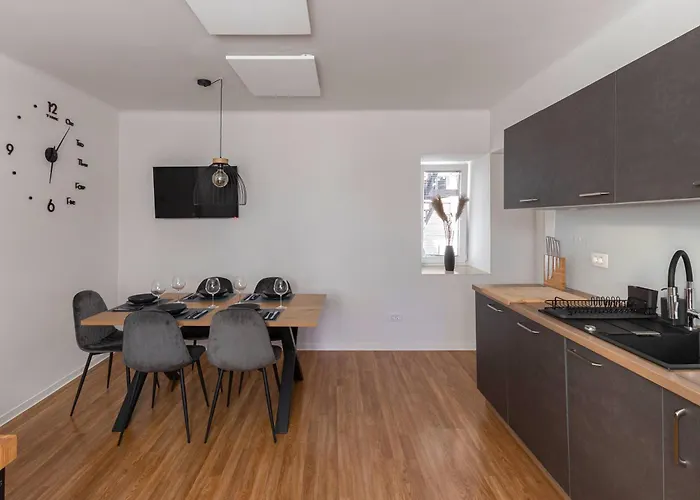 Grahek * Λιουμπλιάνα